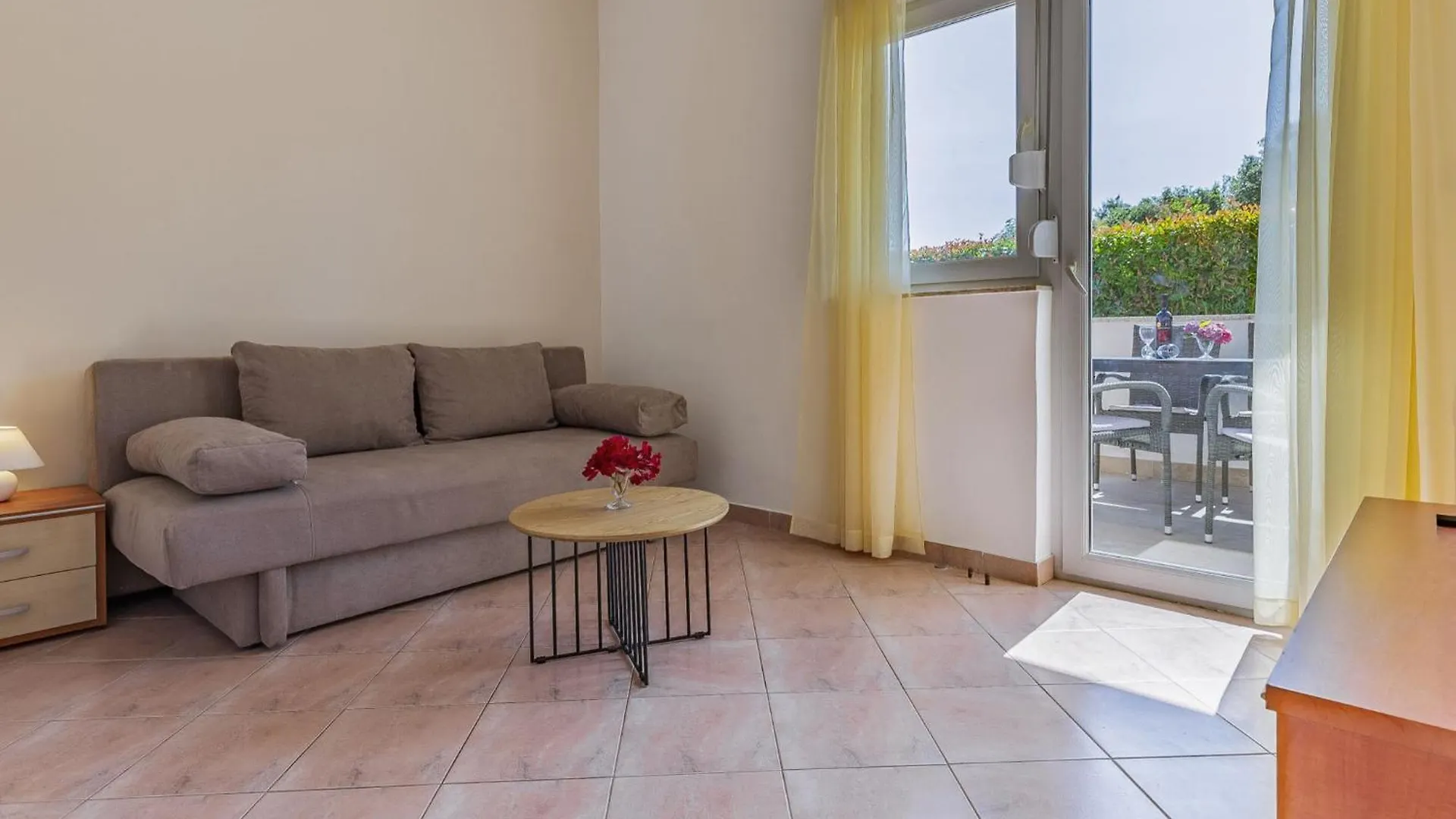 Apartment Rok 2 By Interhome Pula